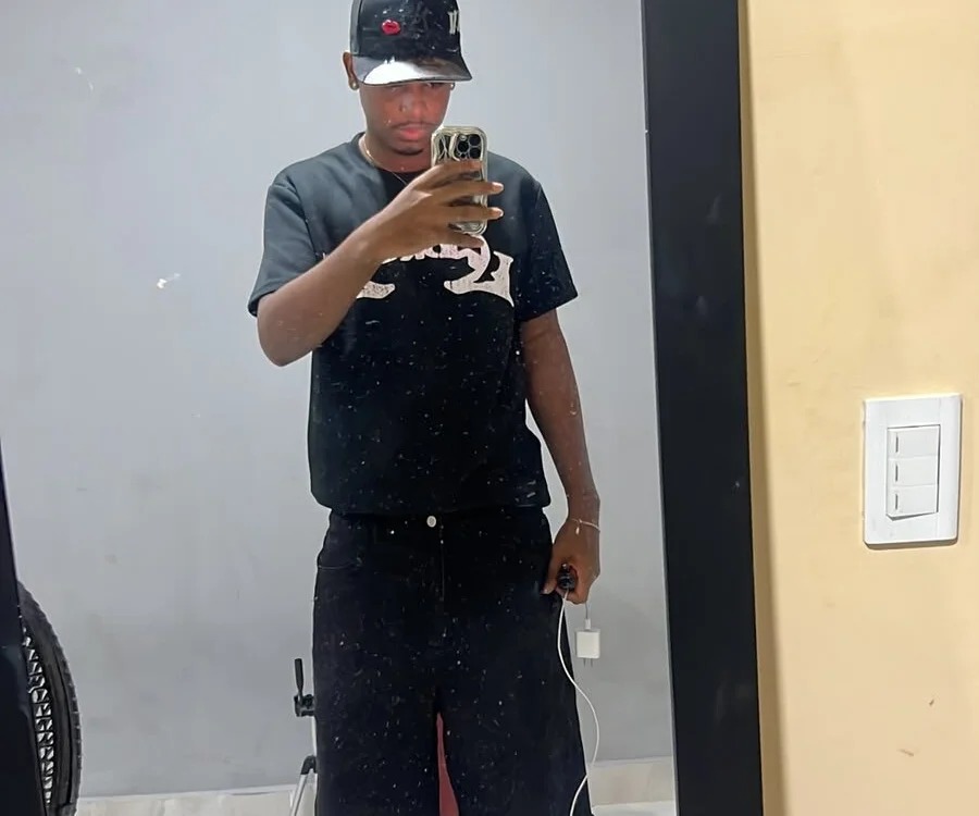 apolo_jay Chatroom
