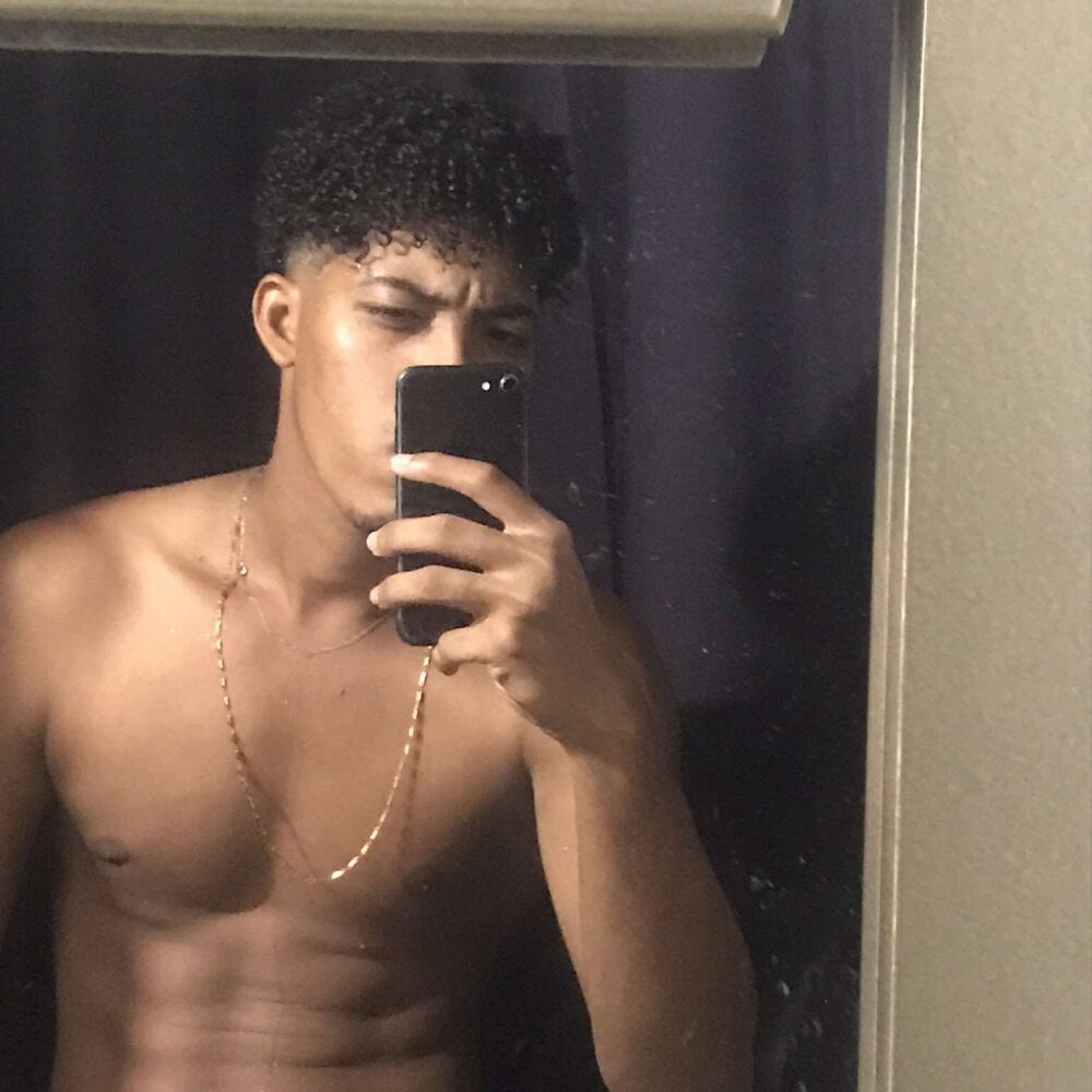 ariel_andres_bigcock24 Chatroom