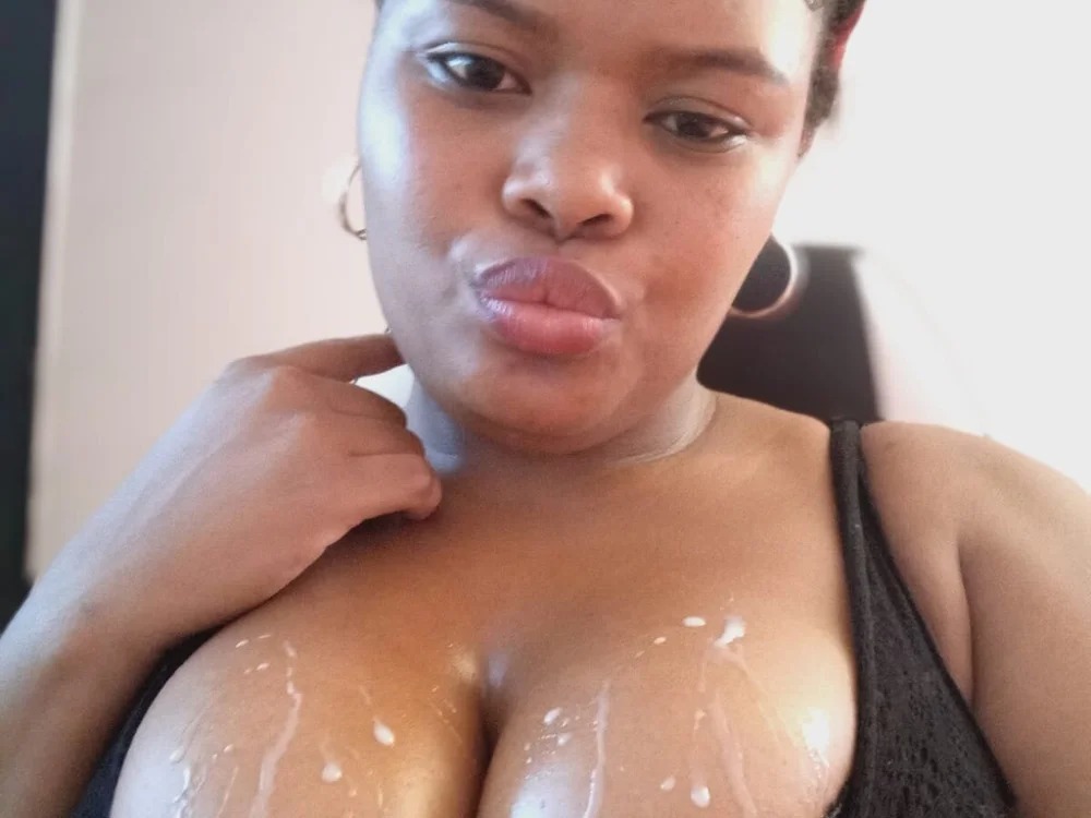 arika_brown Chatroom