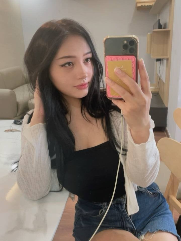 ashkisses Chatroom