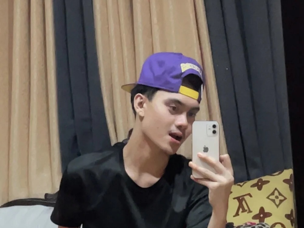 asian_cale Chatroom