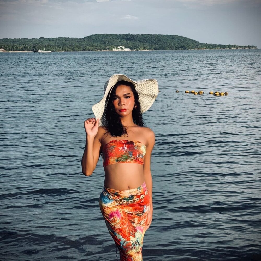 asianpetiteprincess Chatroom