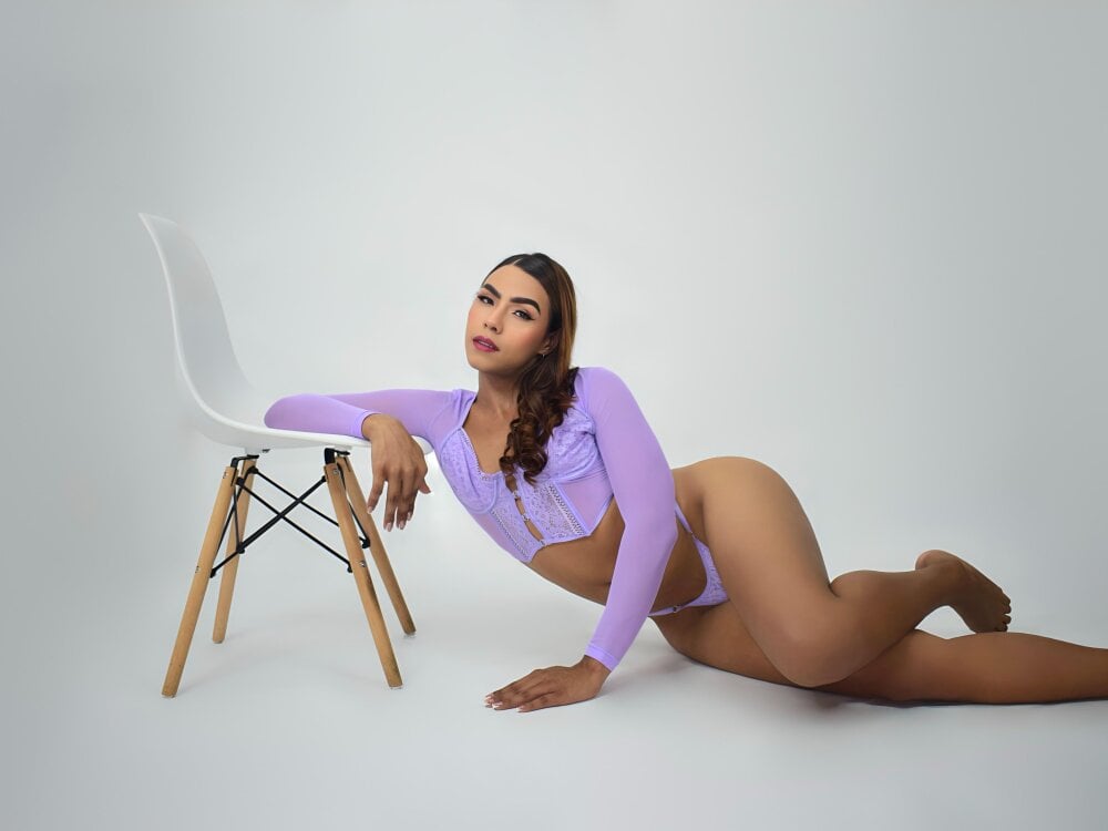 ass_naughty_20 Chatroom