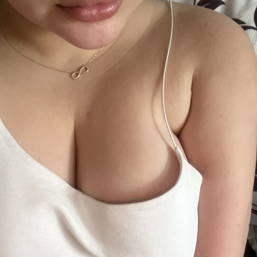 ayxqueenx Chatroom