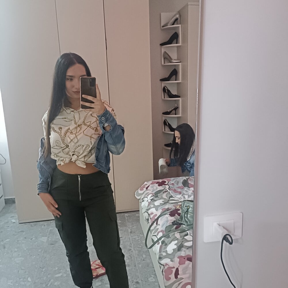 babymelisaaa Webcam Profile Picture babymelisaaa Chatroom