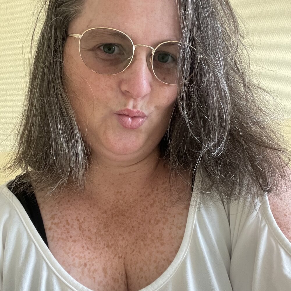 bea_french_curvy Chatroom