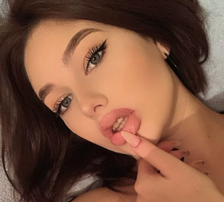 bella__angels Chatroom