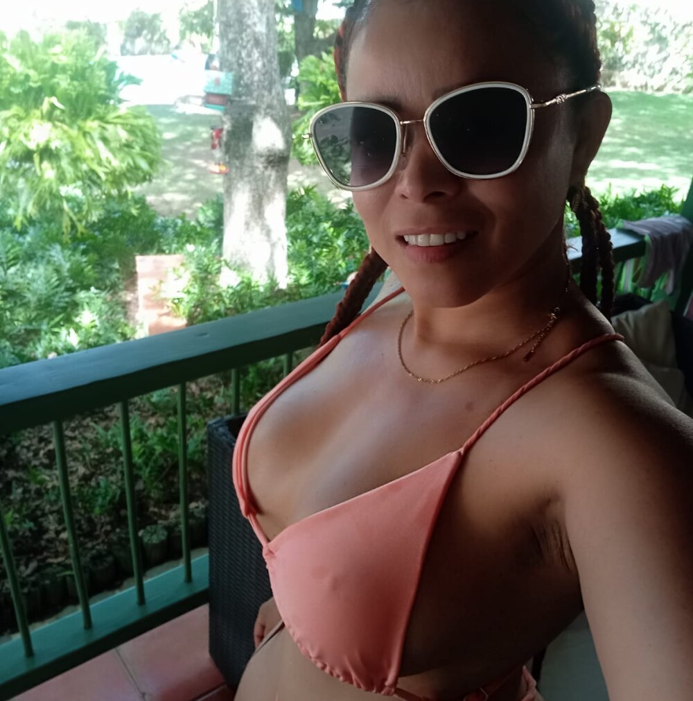 bella_exotichot_ Chatroom