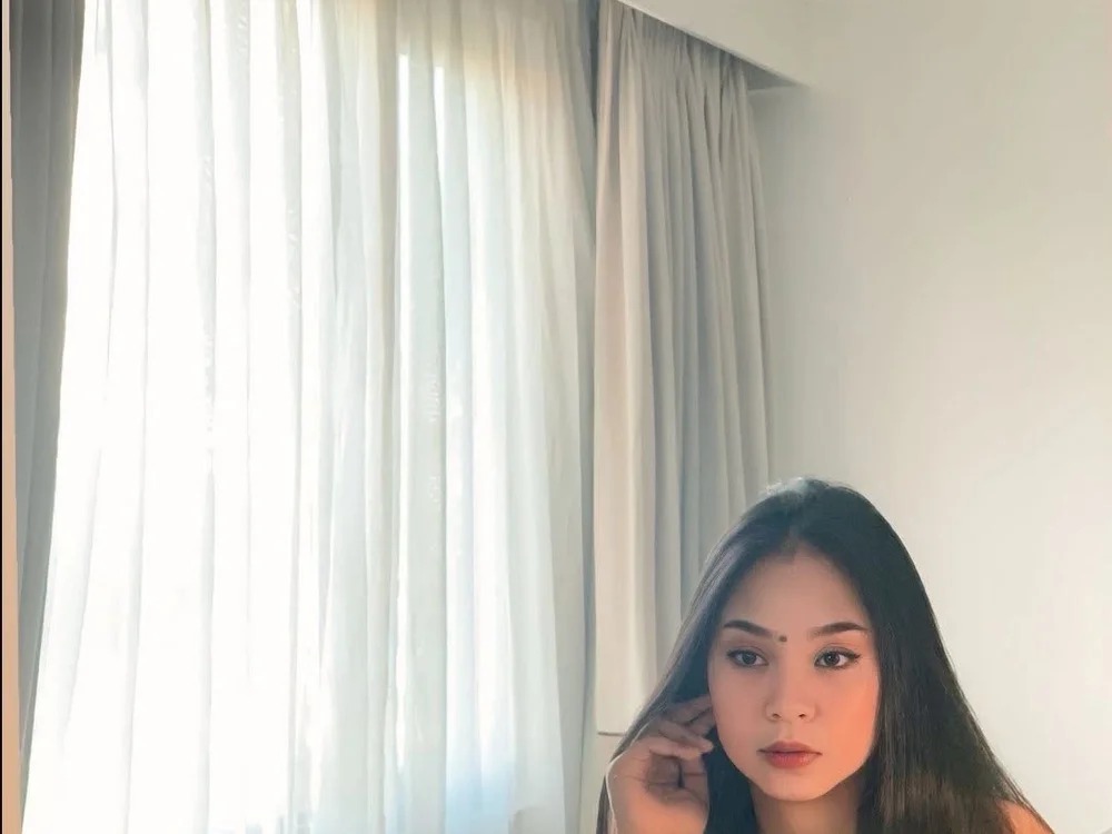 bella_olivia Chatroom