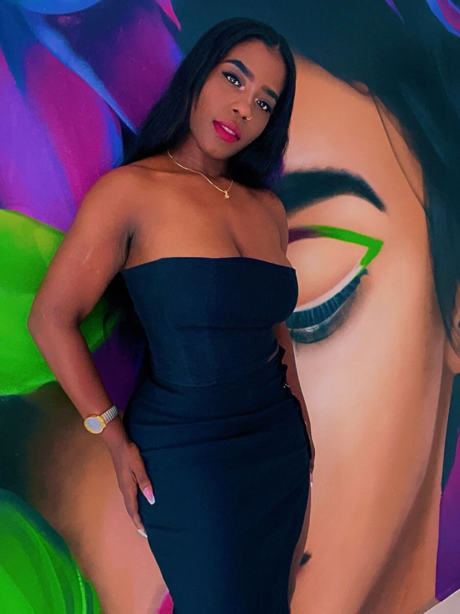 bellaebony25 Chatroom