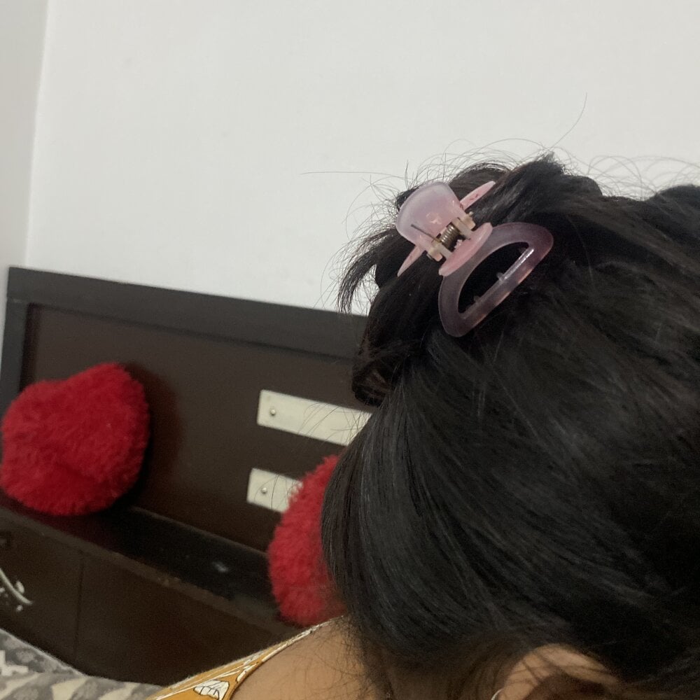 bindiyarani01 Chatroom