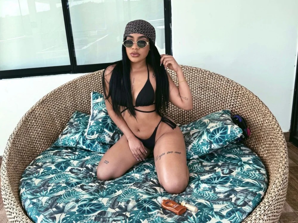 biolet_doll Chatroom