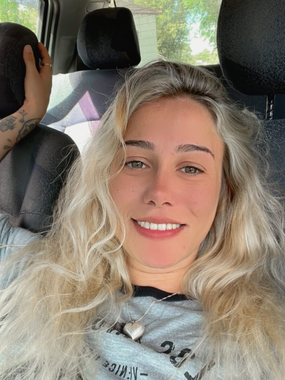 blond-96 Chatroom