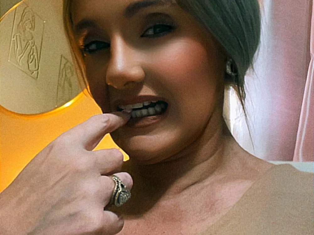 blondebadbitch Chatroom