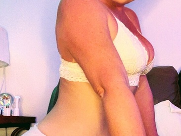 blondefun3818
