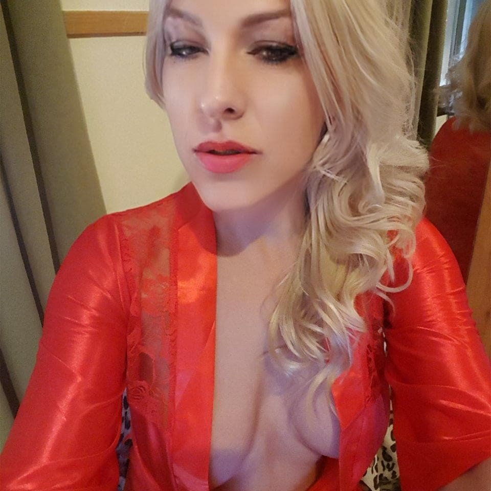 blondyruby Chatroom