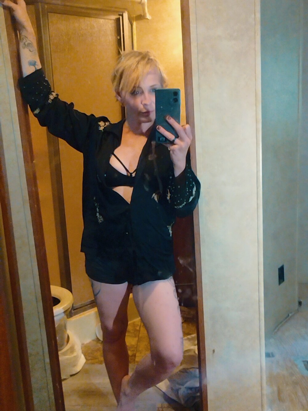 blueeyedbarbie96 Chatroom