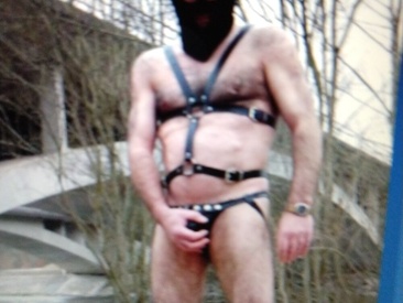 bottomhairy