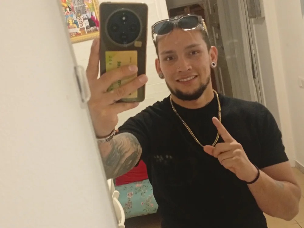 boyrolo24 Chatroom