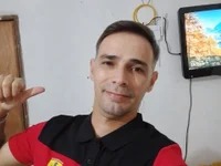 bradann211 Chatroom
