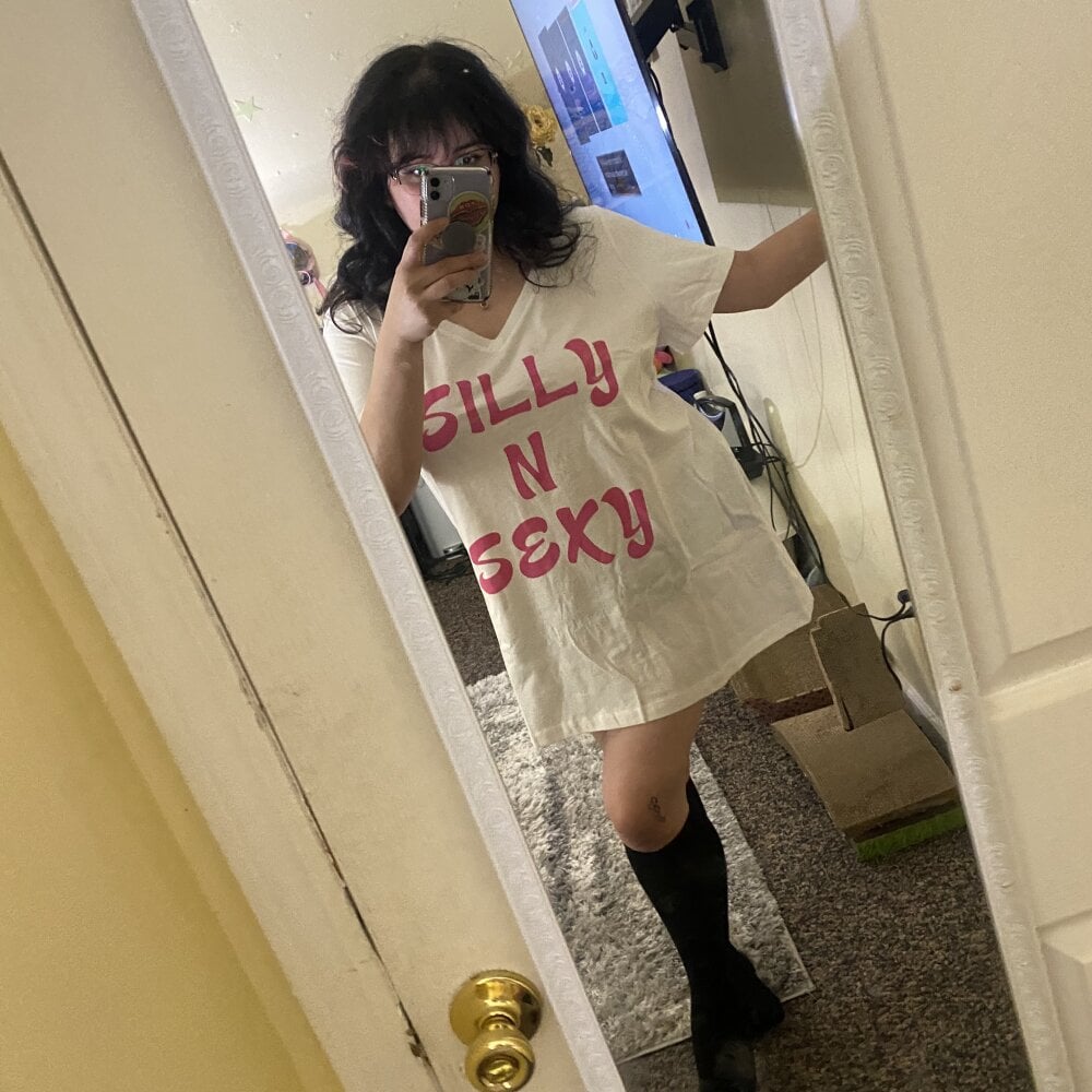 bratapple420 Chatroom