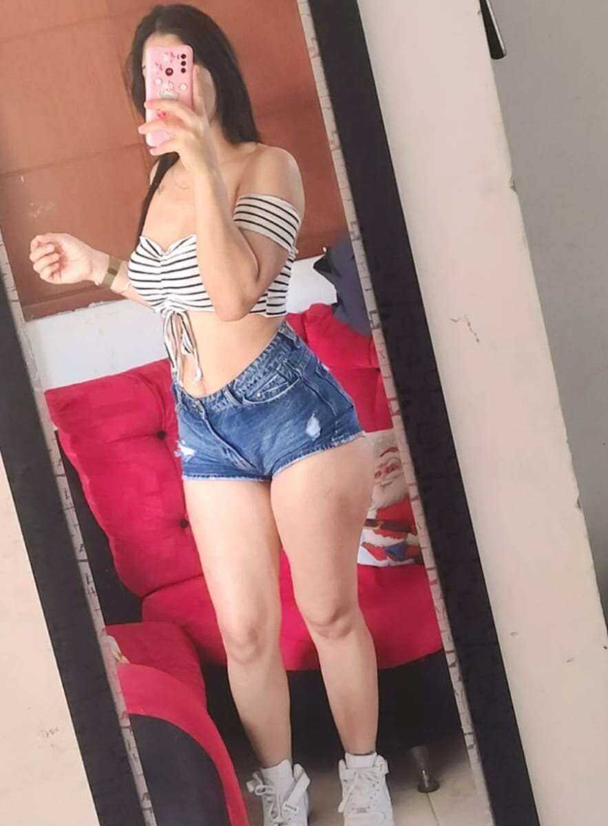 briana_titsworth Chatroom