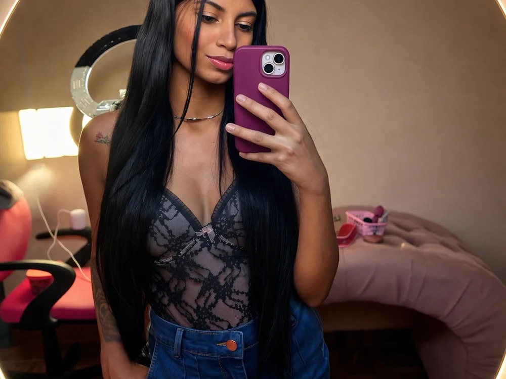 bruna_carvalhohott Chatroom