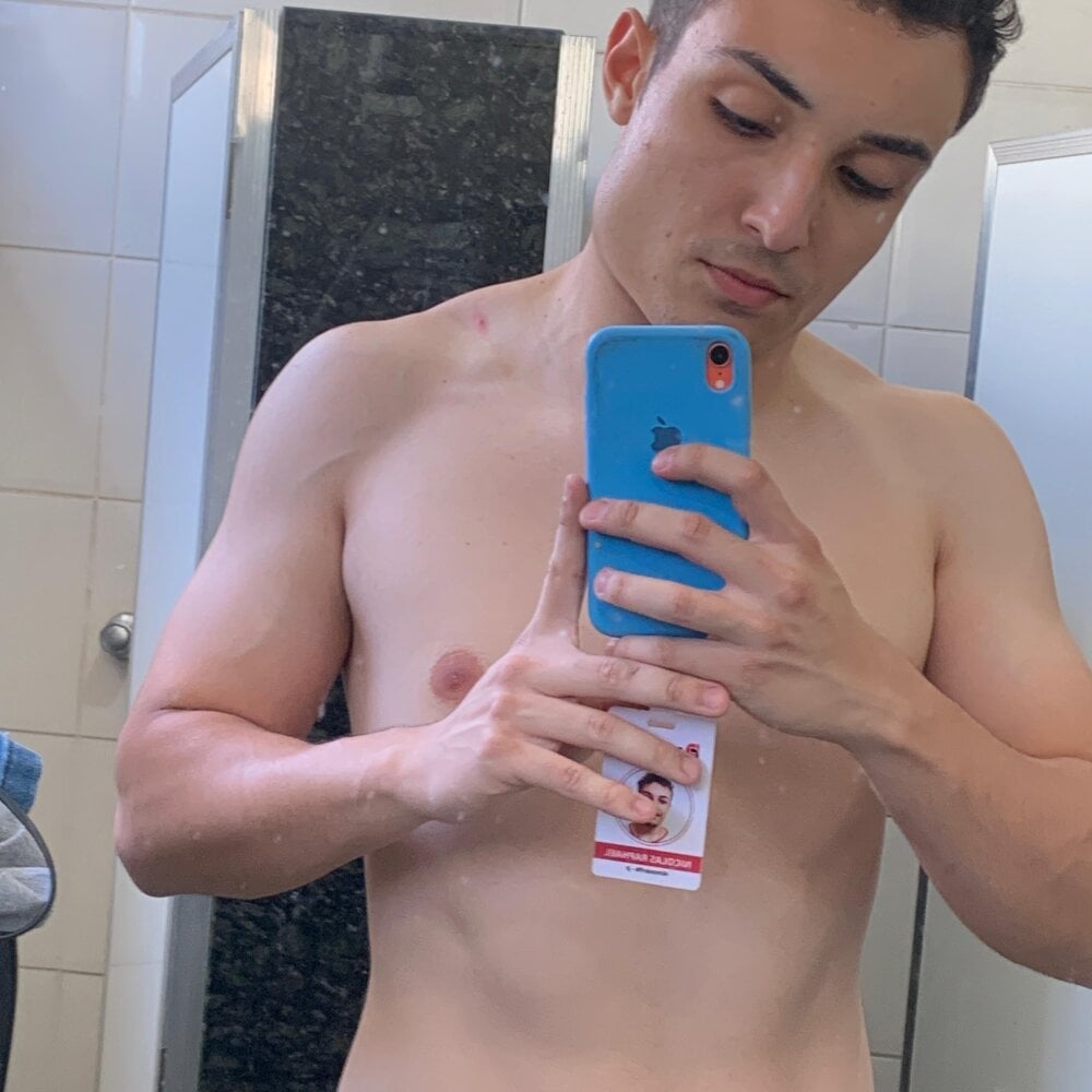 callmeyourcrush Chatroom