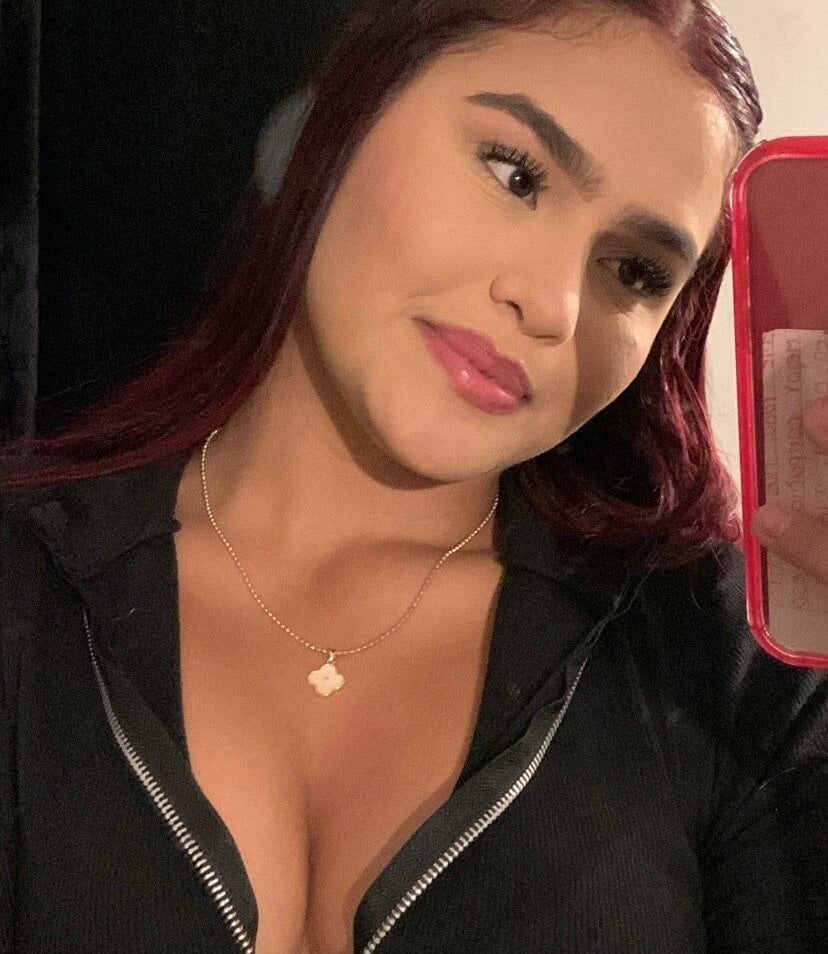 camila__bouzas Chatroom