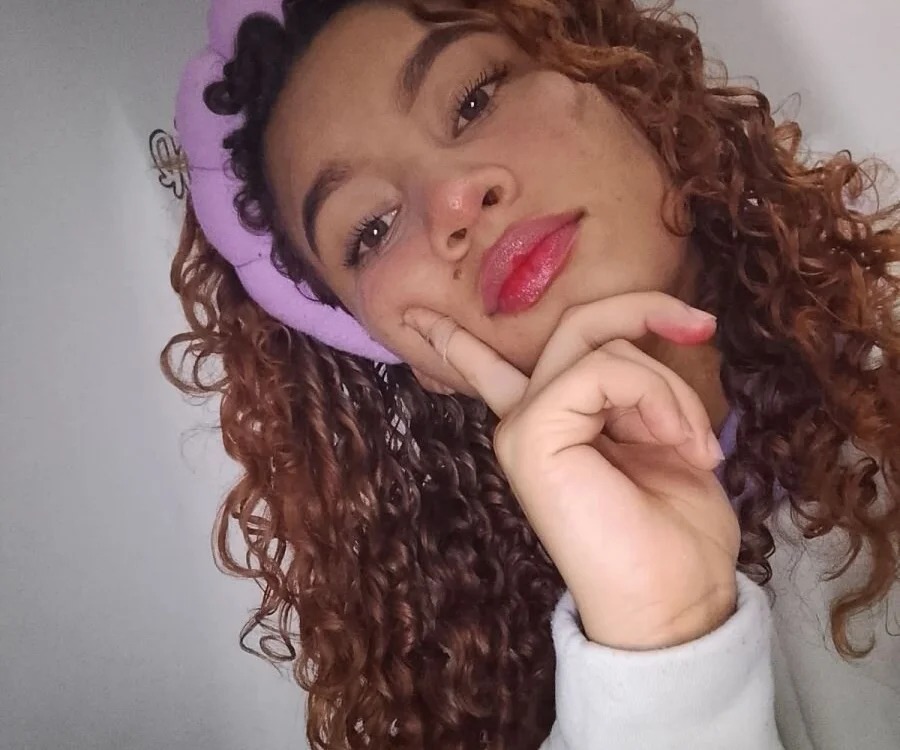 carolineecox Chatroom