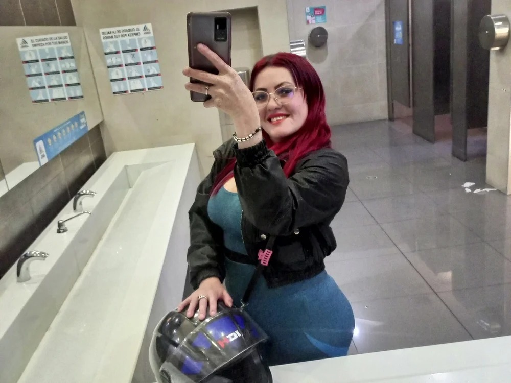 carolinhe26 Chatroom