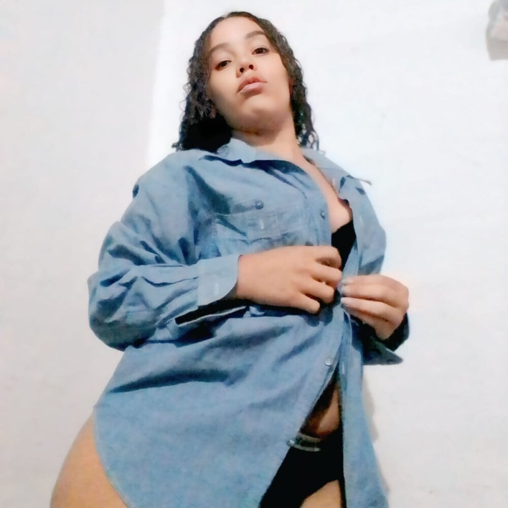 charlotte__Taylor__ Chatroom