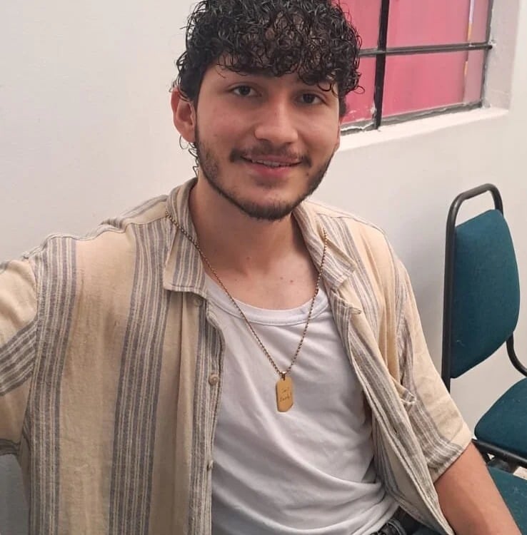 charmingboy_esteban Chatroom