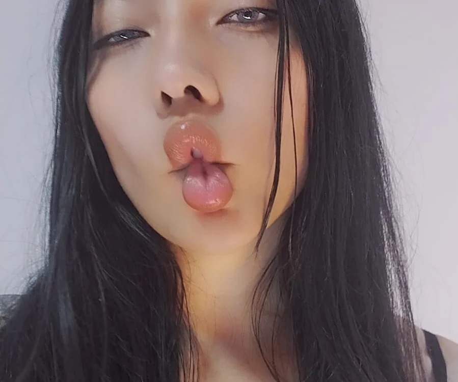 cherlyn_1 Chatroom