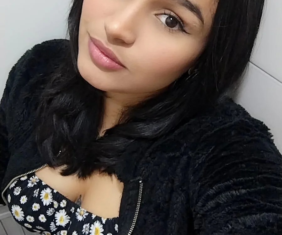 cherry_blisss_ Chatroom