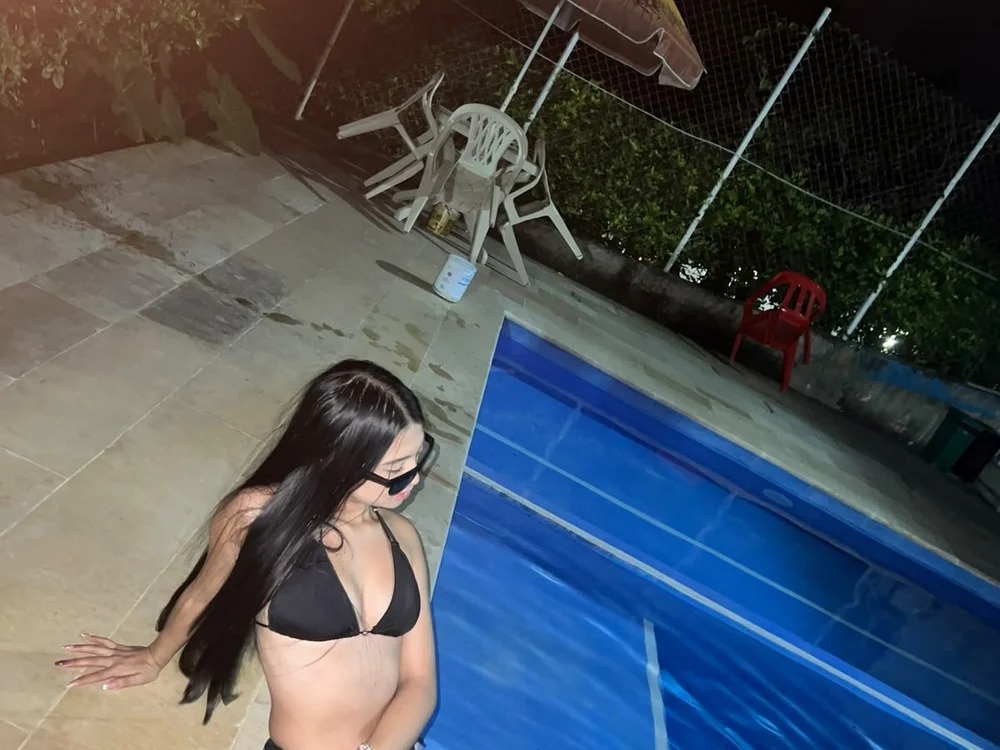 cherry_queen_m Chatroom