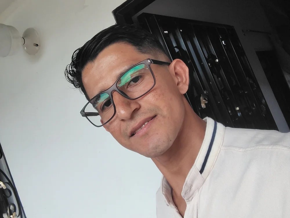 chicolargo17 Chatroom