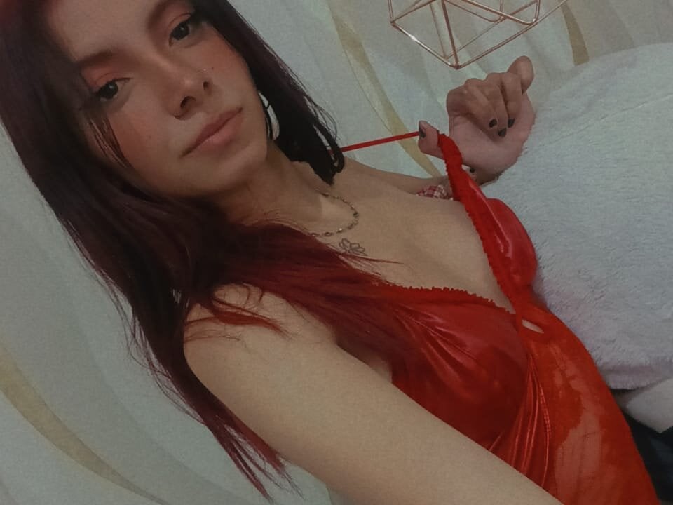 christinneshine Chatroom