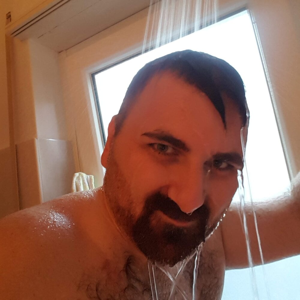 chubbydaddybearluka Chatroom