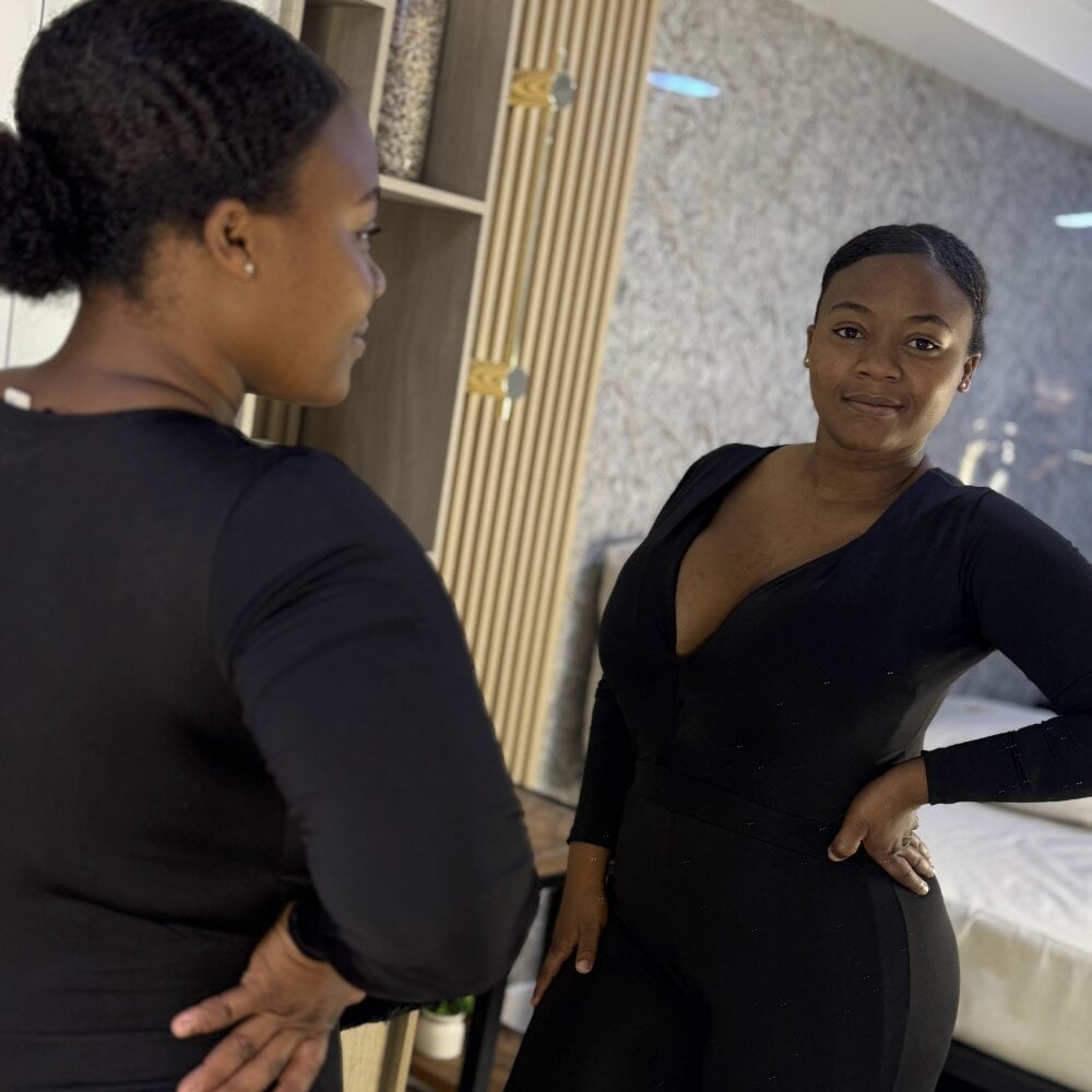 claire_bonny Chatroom