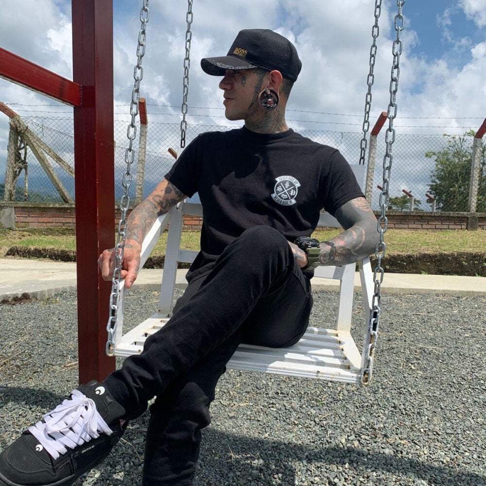 cleoo_jhonny Chatroom