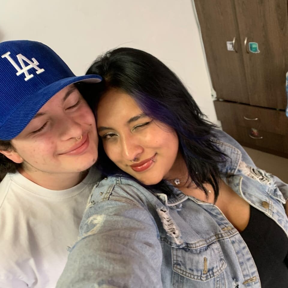 couple_sinz Webcam Profile Picture couple_sinz Chatroom