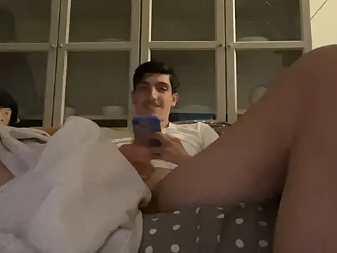 couplecrazy20 Chatroom