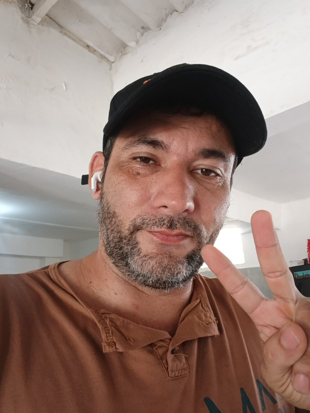 cuebo76 Webcam Profile Picture cuebo76 Chatroom