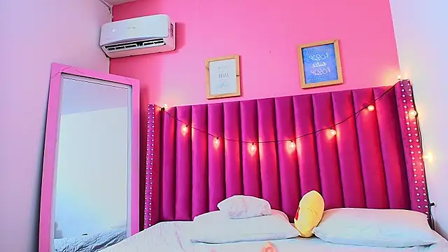 curlyshygirll Chatroom