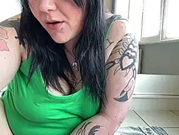 curvymeisje's Offline Webcam curvymeisje