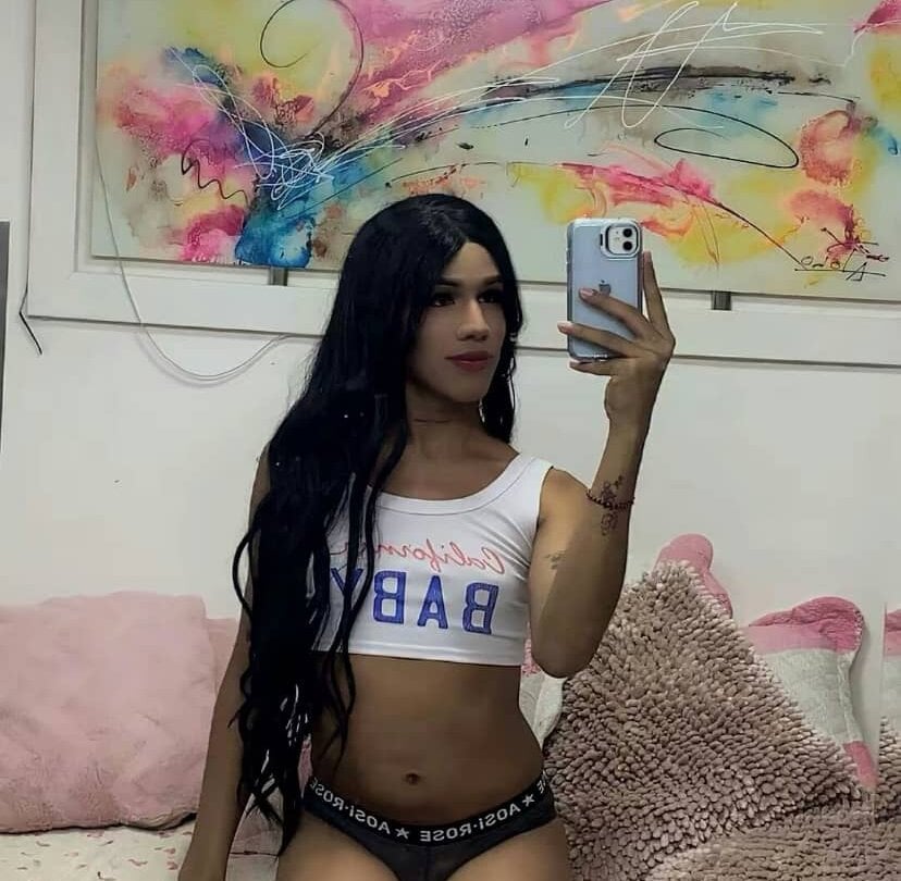 danielaCosmica_54 Chatroom