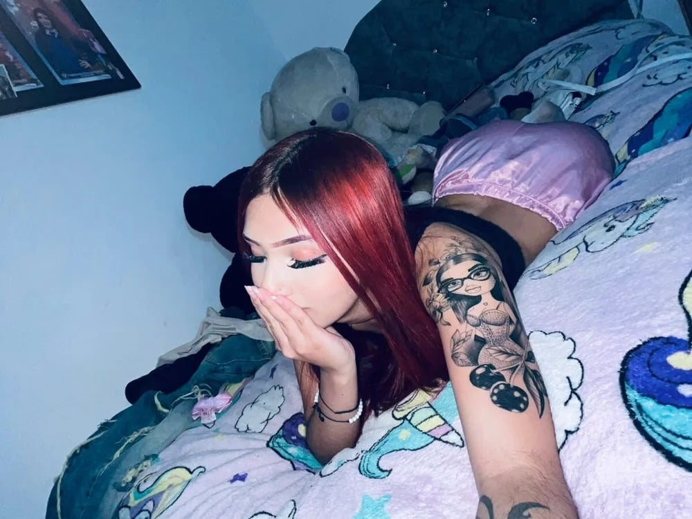 danielahall Chatroom