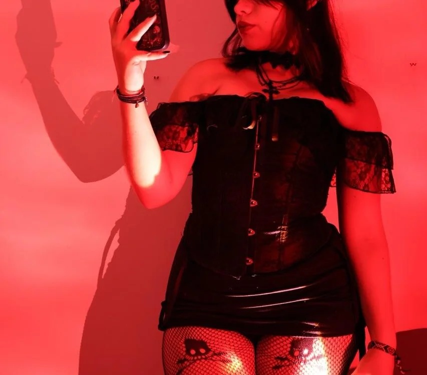 dark_ivyy Chatroom