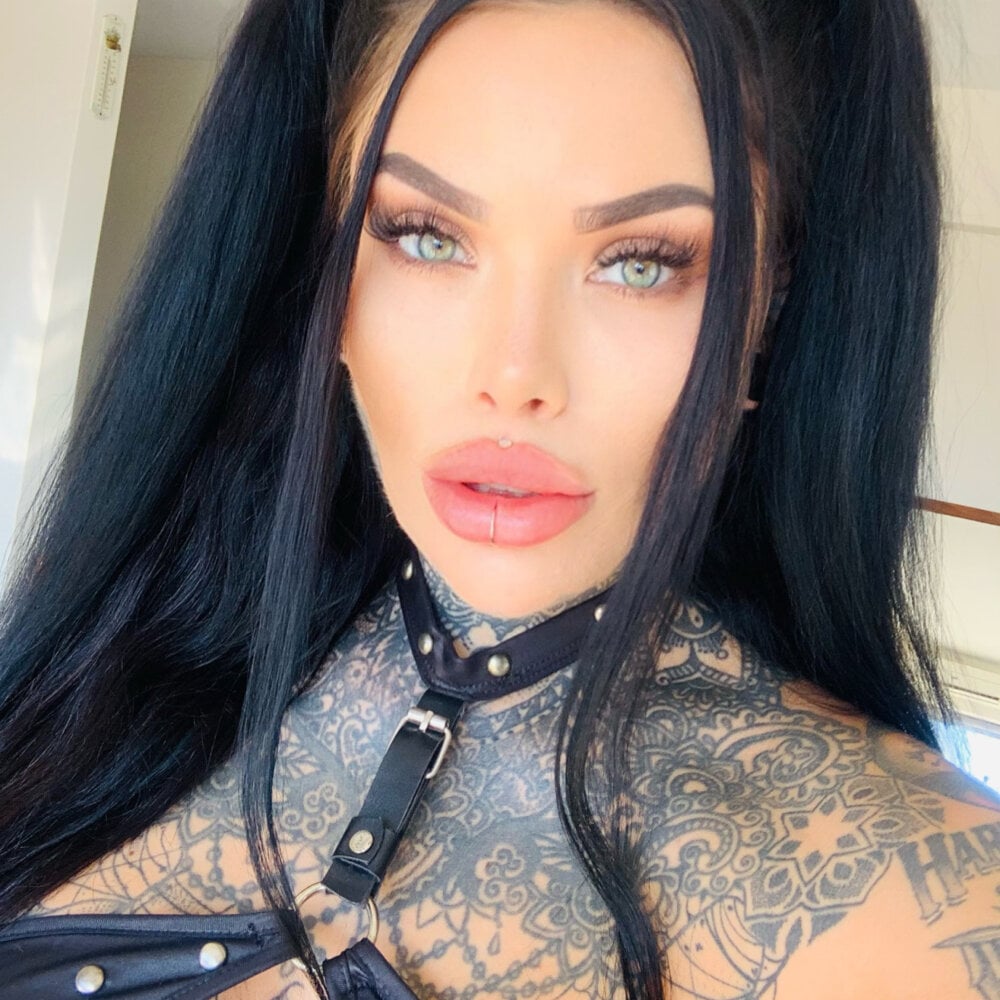 darkinkedbabe Chatroom